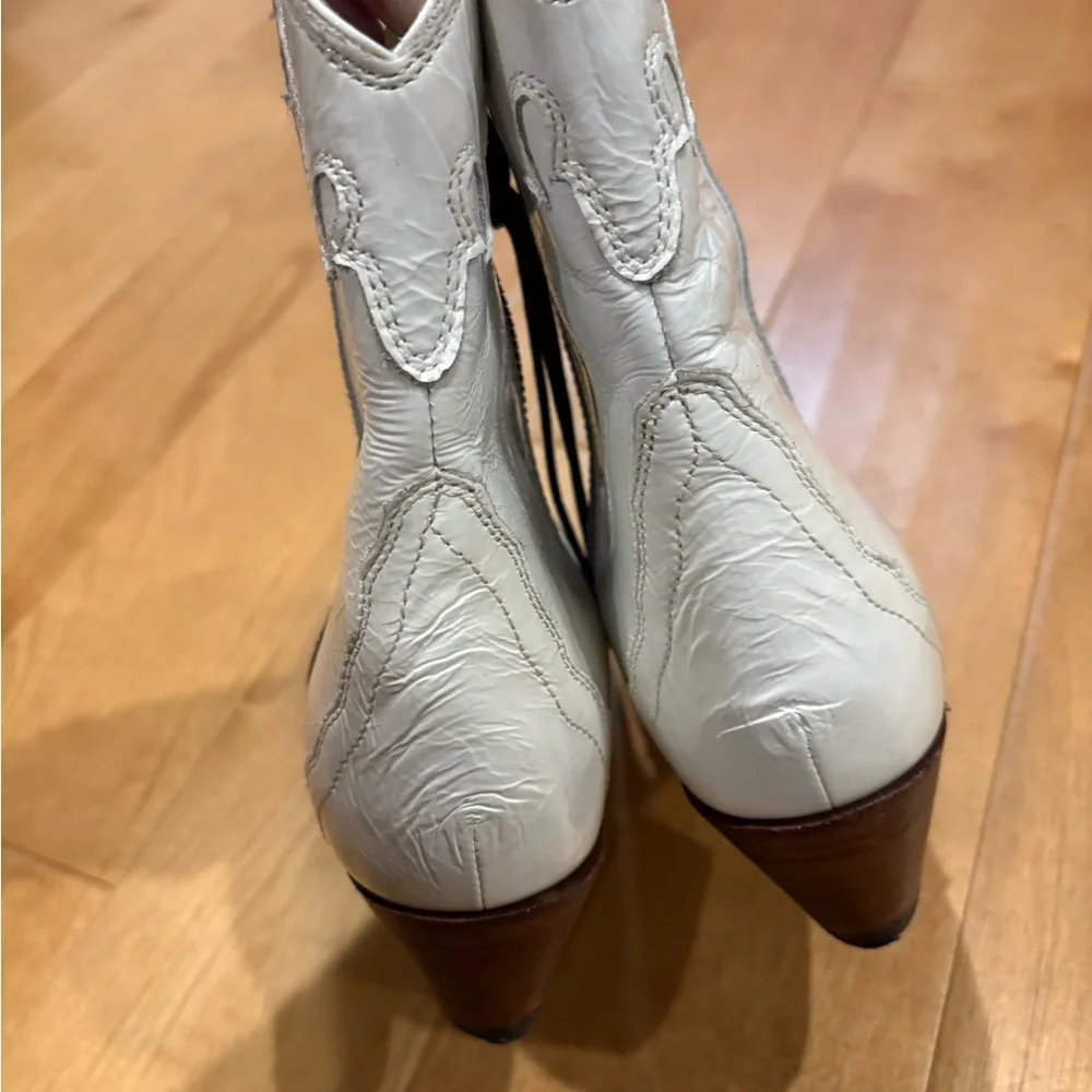 Free People New Frontier Western ankle boot bootie cowgirl white 37 7